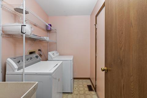 225 Willow Rd, Matteson, IL 60443 photo 28