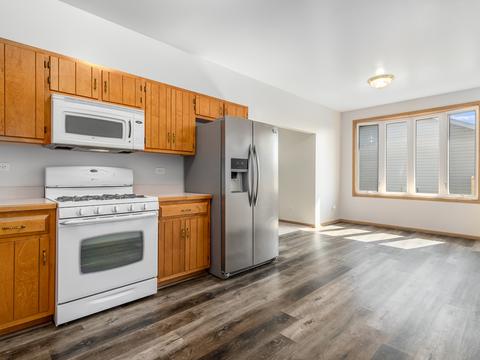 7002 Cornwall Dr, Joliet, IL 60431 photo 6