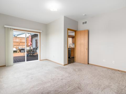 7002 Cornwall Dr, Joliet, IL 60431 photo 11