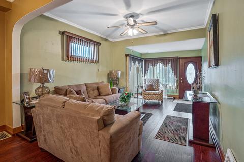 18233 Ada St, Lansing, IL 60438 photo 4