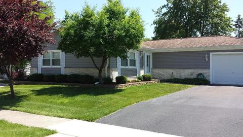 1395 Gloucester Ct, Hoffman Estates, IL 60192 photo 2