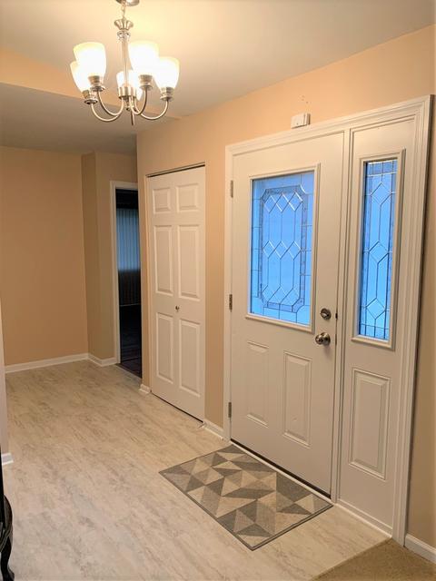 1395 Gloucester Ct, Hoffman Estates, IL 60192 photo 7