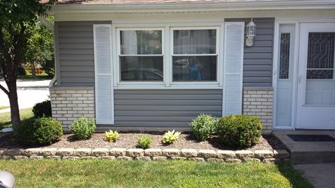 1395 Gloucester Ct, Hoffman Estates, IL 60192 photo 3