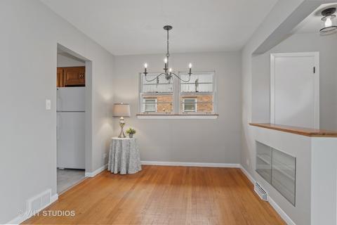 829 Stoddard Ave, Wheaton, IL 60187 photo 5