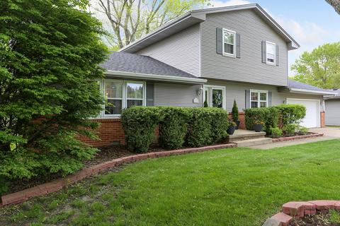 2313 Brookshire Dr E, Champaign, IL 61821 photo 2