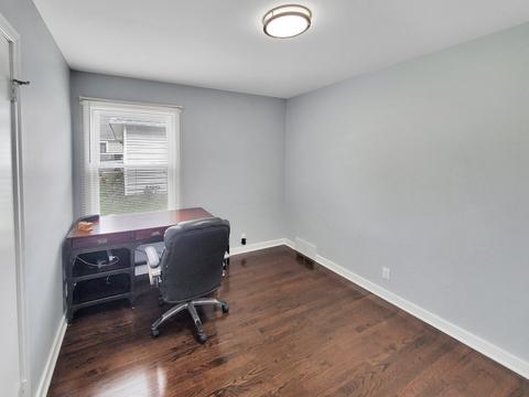 685 Ludlow Ave, Elgin, IL 60120 photo 9
