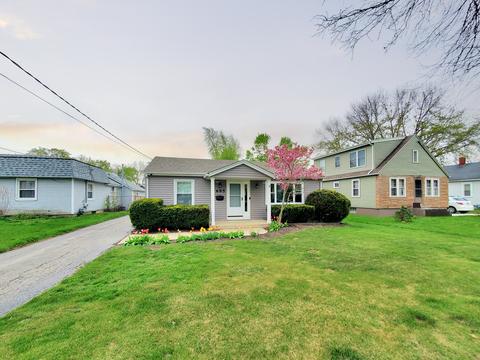 685 Ludlow Ave, Elgin, IL 60120 photo 1