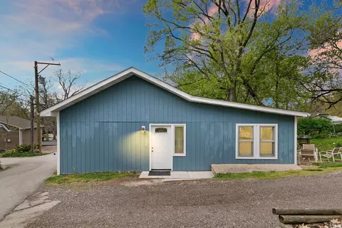 905 Osage Dr, Mchenry, IL 60051 photo 1
