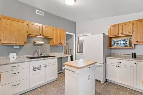 905 Osage Dr, Mchenry, IL 60051 photo 8