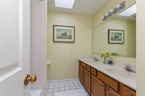 710 Crab Tree Ln, Bartlett, IL 60103 photo 12