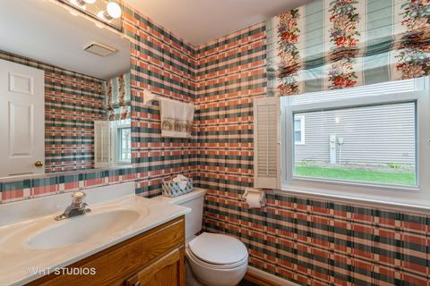 710 Crab Tree Ln, Bartlett, IL 60103 photo 8