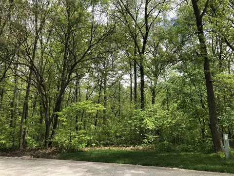 7 Turtle Pt, Monticello, IL 61856