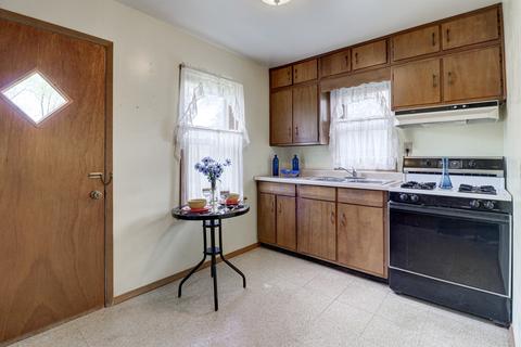 90 W Strong St, Wheeling, IL 60090 photo 10