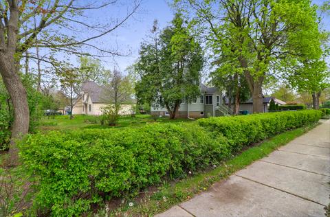 90 W Strong St, Wheeling, IL 60090 photo 3