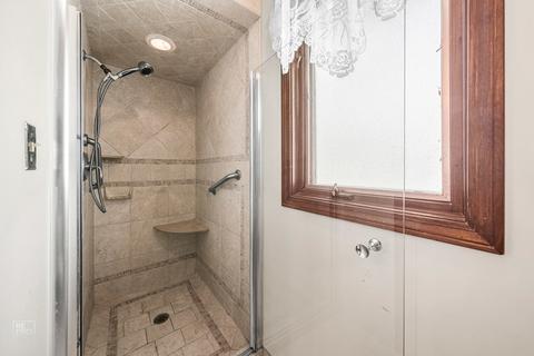 515 E Park Manor Ct, Elmhurst, IL 60126 photo 12