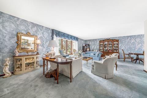515 E Park Manor Ct, Elmhurst, IL 60126 photo 8