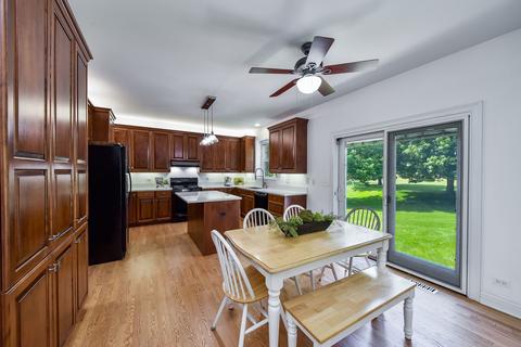 26 W438 Pinehurst Dr, Winfield, IL 60190 photo 8