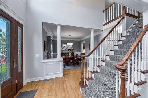 26 W438 Pinehurst Dr, Winfield, IL 60190 photo 2