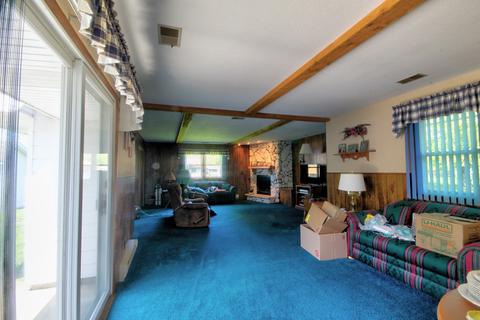 602 E Porter Ave, Watseka, IL 60970 photo 22