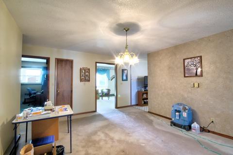 602 E Porter Ave, Watseka, IL 60970 photo 24