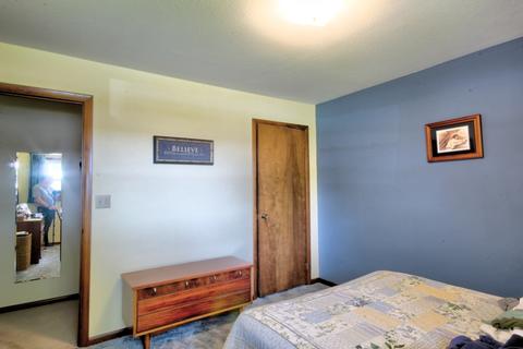 602 E Porter Ave, Watseka, IL 60970 photo 20