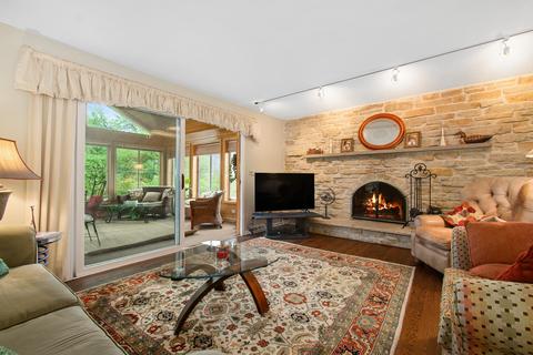 2232 Stonegate Ln, Wheaton, IL 60189 photo 15