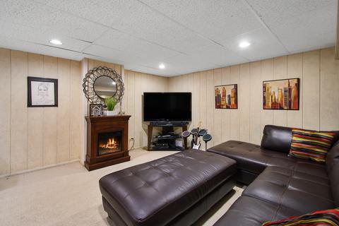2232 Stonegate Ln, Wheaton, IL 60189 photo 28