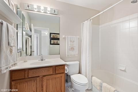 1291 Horseshoe Ln, Bartlett, IL 60103 photo 18