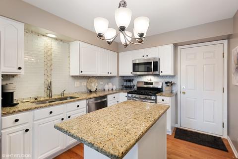 1291 Horseshoe Ln, Bartlett, IL 60103 photo 7