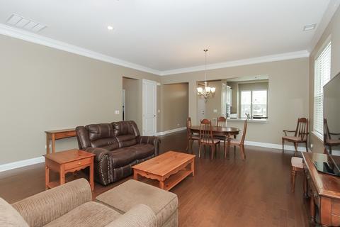 3892 Valhalla Dr, Elgin, IL 60124 photo 5