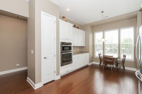 3892 Valhalla Dr, Elgin, IL 60124 photo 9