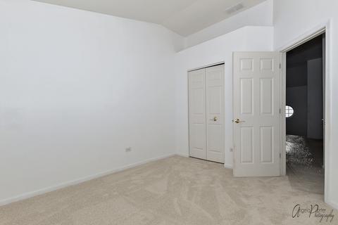 701 Prestwick Ln, Wheeling, IL 60090 photo 20
