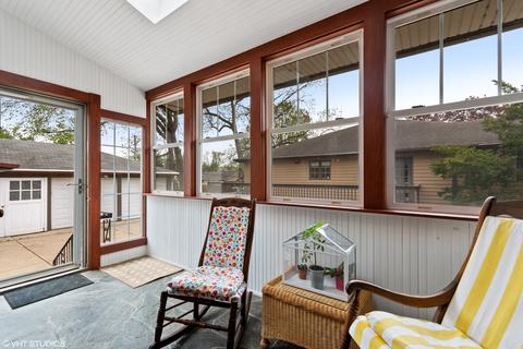 323 S Commonwealth Ave, Elgin, IL 60123 photo 13