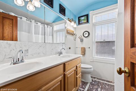 323 S Commonwealth Ave, Elgin, IL 60123 photo 9