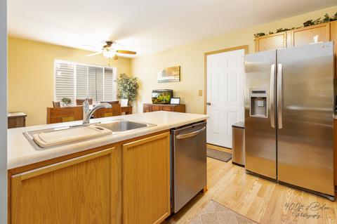 409 Andrea Ct, Harvard, IL 60033 photo 2