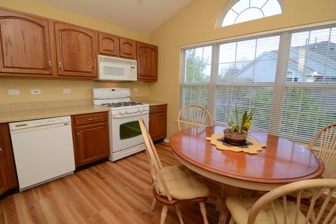 1635 Colfax Ct #3, Bartlett, IL 60103 photo 3