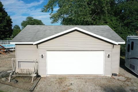 700 Chicago St, Dewitt, IL 61735 photo 2