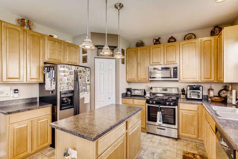 351 Victoria Ln, Elgin, IL 60124 photo 8