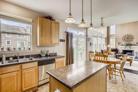 351 Victoria Ln, Elgin, IL 60124 photo 10
