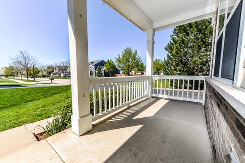 3166 Humboldt St, Elgin, IL 60124 photo 2