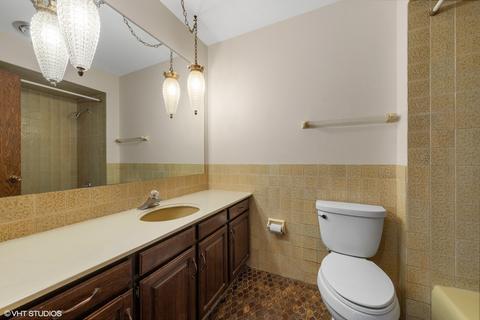 8124 S Park Ave, Burr Ridge, IL 60527 photo 13