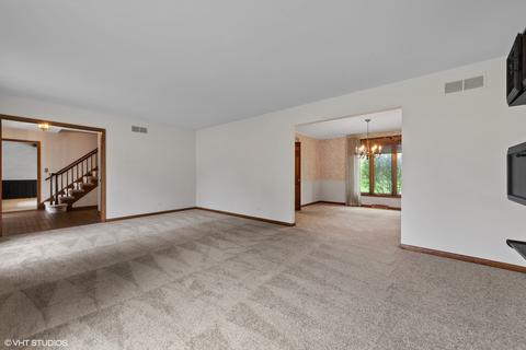 8124 S Park Ave, Burr Ridge, IL 60527 photo 3