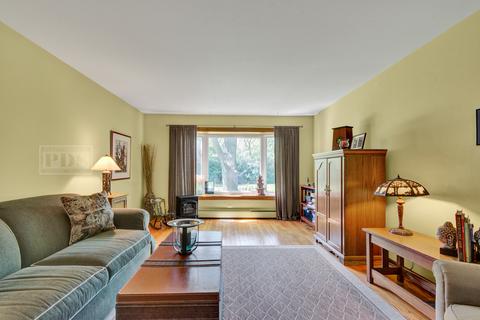 241 80th St, Willowbrook, IL 60527 photo 5