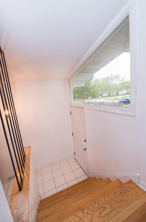 7806 W 80th Pl, Bridgeview, IL 60455 photo 4