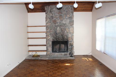 635 Chip Ct, Gurnee, IL 60031 photo 2