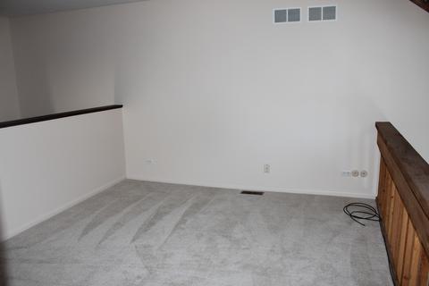 635 Chip Ct, Gurnee, IL 60031 photo 12