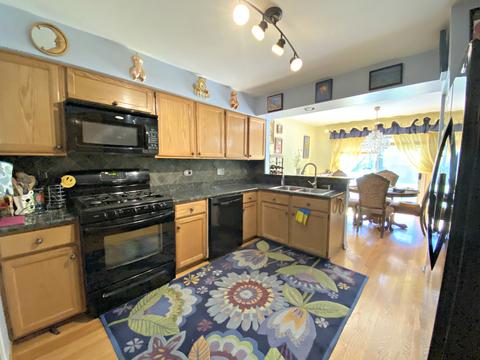 677 Bent Ridge Ln, Elgin, IL 60120 photo 6