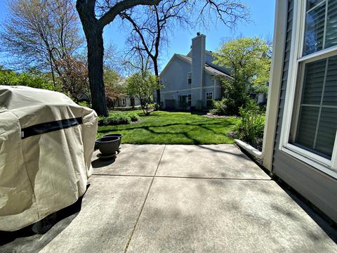 677 Bent Ridge Ln, Elgin, IL 60120 photo 3
