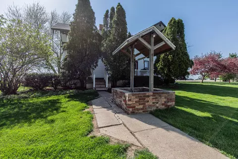 306 Central St, Dover, IL 61323 photo 4