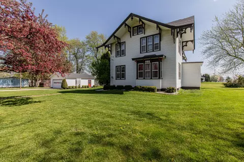 306 Central St, Dover, IL 61323 photo 5